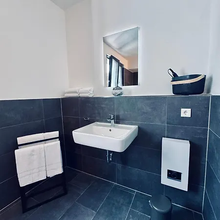 - Retro - 2 Schlafzimmer, Voll Ausgestattete Küche, Modernes Badezimmer, Schnelles Wlan, Waschmaschine * Bielefeld