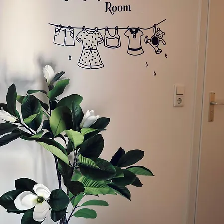 - Retro - 2 Schlafzimmer, Voll Ausgestattete Küche, Modernes Badezimmer, Schnelles Wlan, Waschmaschine